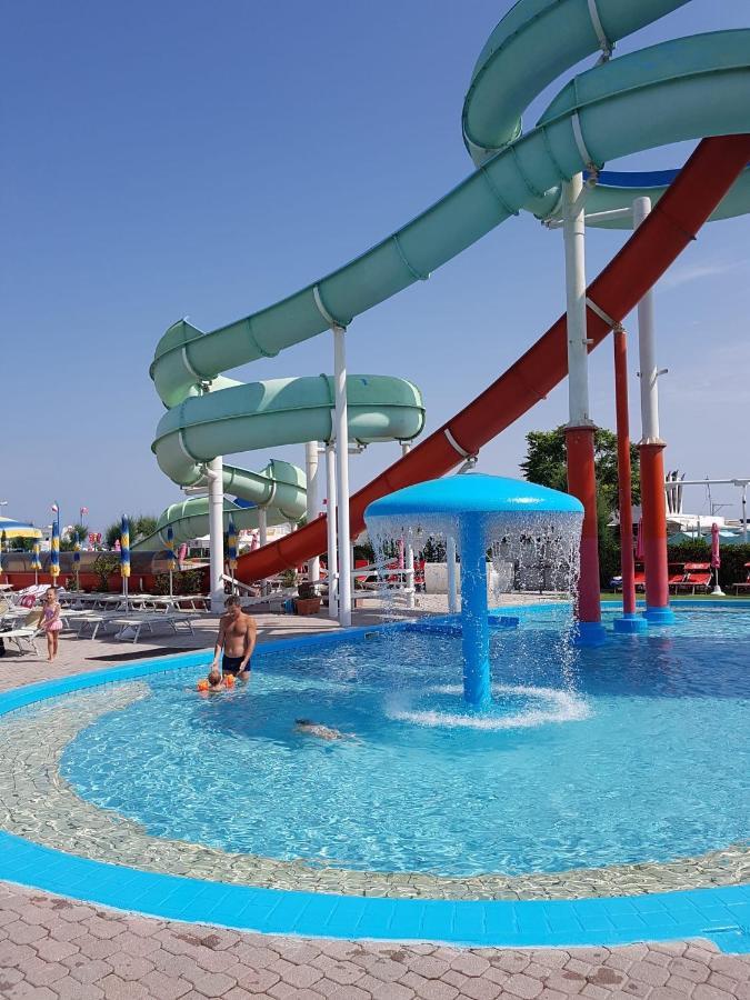 Hotel Monti Riccione Extérieur photo