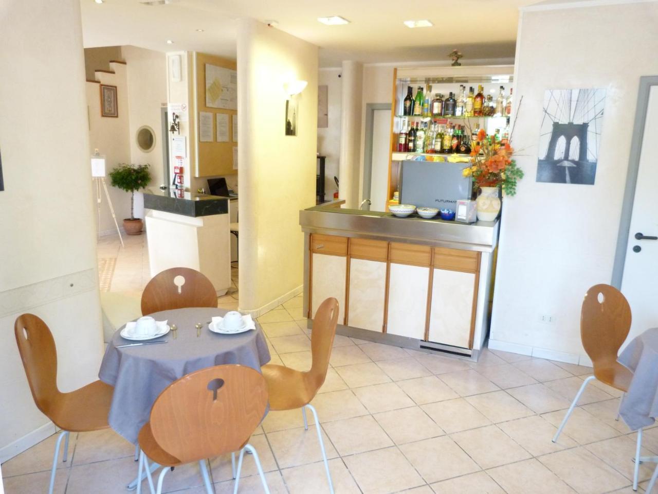 Hotel Monti Riccione Extérieur photo