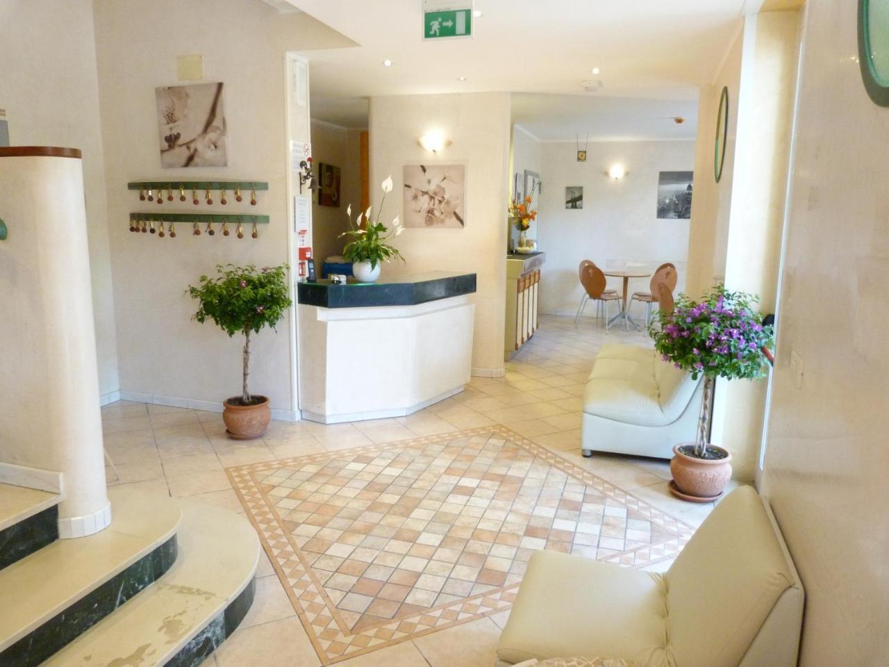 Hotel Monti Riccione Extérieur photo