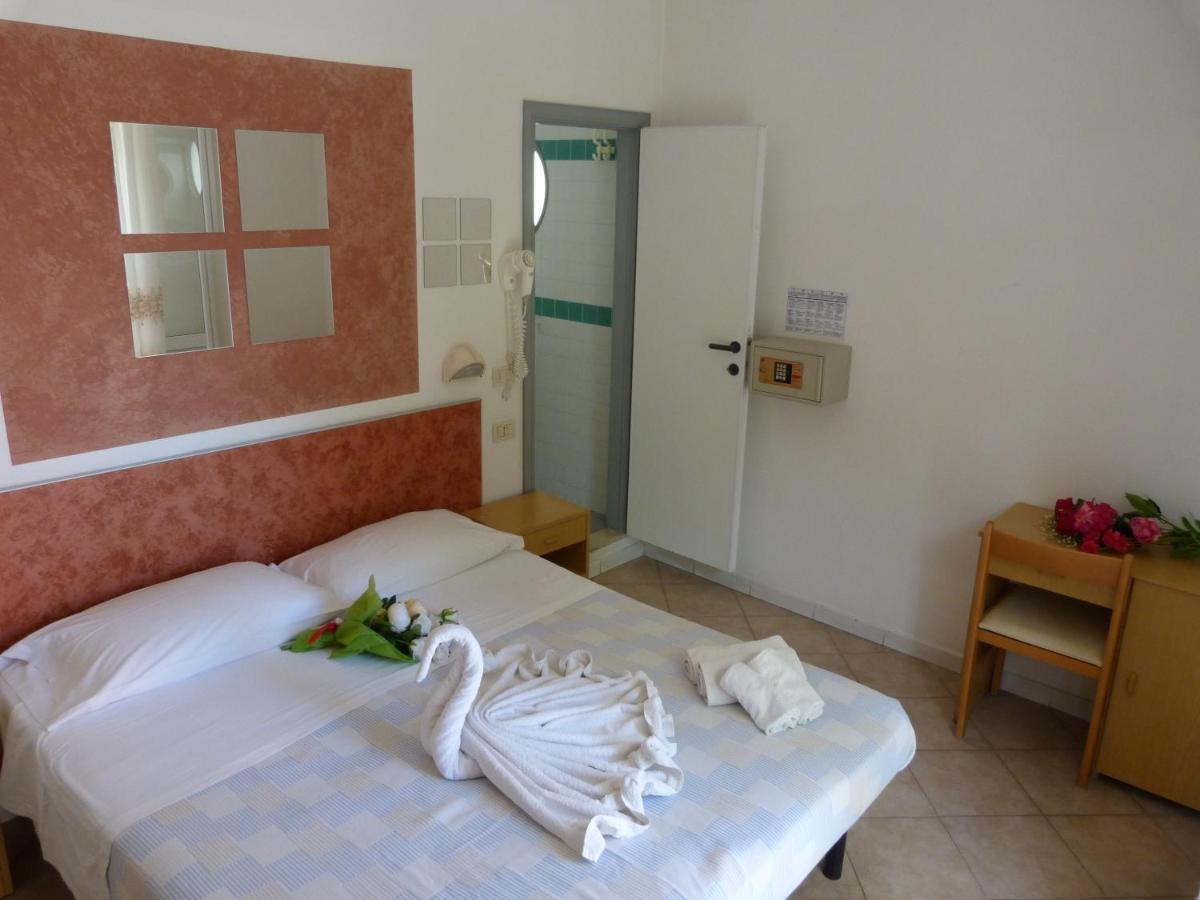 Hotel Monti Riccione Extérieur photo